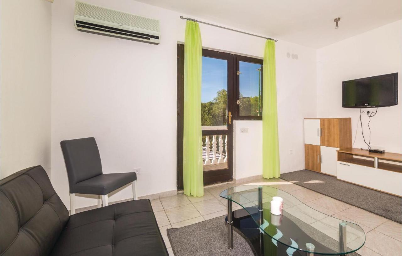 Stunning Home In Marina With Heated Swimming Pool Екстер'єр фото