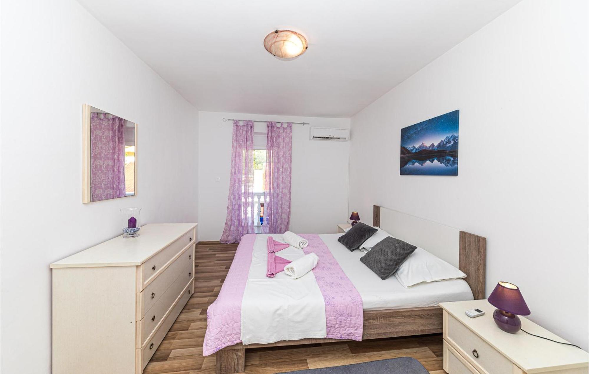 Stunning Home In Marina With Heated Swimming Pool Екстер'єр фото