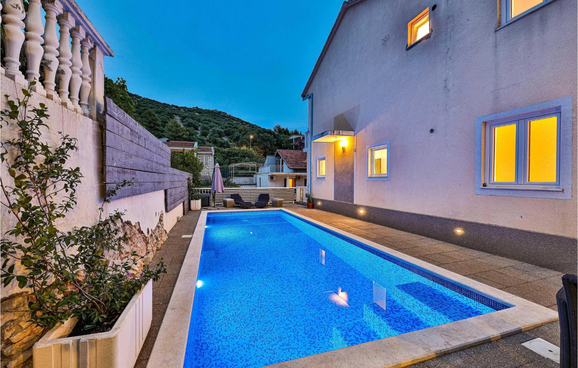 Stunning Home In Marina With Heated Swimming Pool Екстер'єр фото